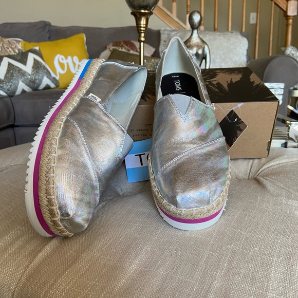 toms women's platform shoes